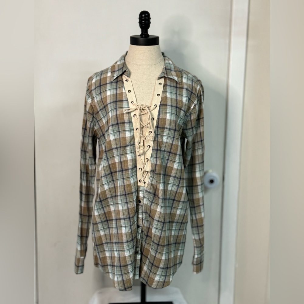 Gimmicks by BKE Neutral Color Plaid Lace Up Front Shirt Oversized Shirt Sz Large